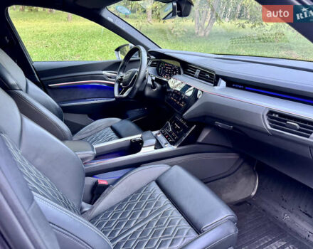 Черный Ауди E-Tron, объемом двигателя 0 л и пробегом 79 тыс. км за 44200 $, фото 41 на Automoto.ua