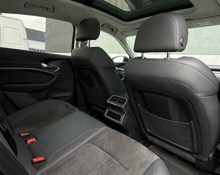 Чорний Ауді E-Tron, об'ємом двигуна 0 л та пробігом 148 тис. км за 31500 $, фото 31 на Automoto.ua