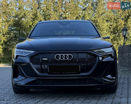 Черный Ауди E-Tron, объемом двигателя 0 л и пробегом 50 тыс. км за 44000 $, фото 67 на Automoto.ua