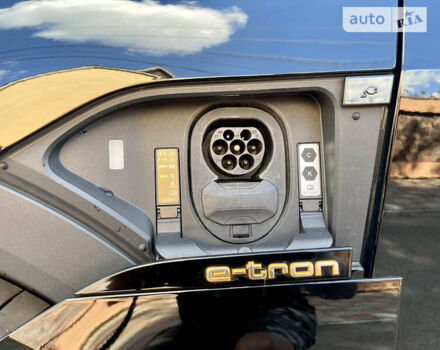 Черный Ауди E-Tron, объемом двигателя 0 л и пробегом 33 тыс. км за 33500 $, фото 50 на Automoto.ua