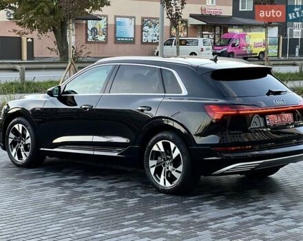 Чорний Ауді E-Tron, об'ємом двигуна 0 л та пробігом 130 тис. км за 27900 $, фото 4 на Automoto.ua