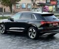Чорний Ауді E-Tron, об'ємом двигуна 0 л та пробігом 130 тис. км за 27900 $, фото 4 на Automoto.ua