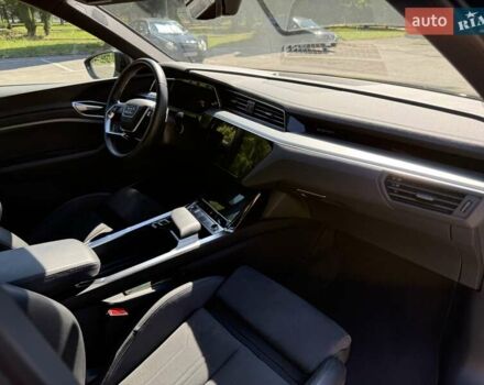 Черный Ауди E-Tron, объемом двигателя 0 л и пробегом 23 тыс. км за 38999 $, фото 36 на Automoto.ua