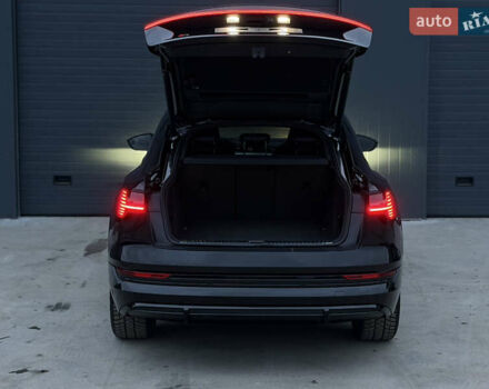 Чорний Ауді E-Tron, об'ємом двигуна 0 л та пробігом 84 тис. км за 36000 $, фото 33 на Automoto.ua