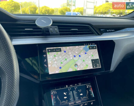 Черный Ауди E-Tron, объемом двигателя 0 л и пробегом 33 тыс. км за 53450 $, фото 22 на Automoto.ua