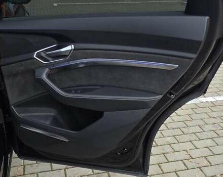 Черный Ауди E-Tron, объемом двигателя 0 л и пробегом 54 тыс. км за 43500 $, фото 83 на Automoto.ua