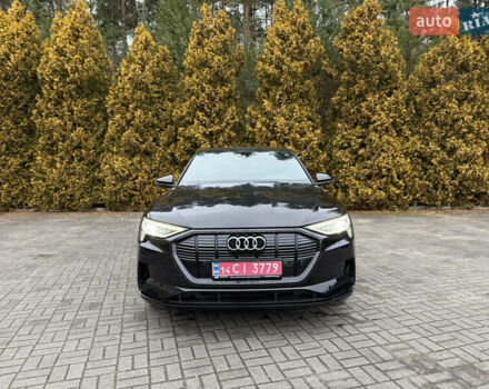 Чорний Ауді E-Tron, об'ємом двигуна 0 л та пробігом 54 тис. км за 37990 $, фото 1 на Automoto.ua