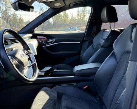 Черный Ауди E-Tron, объемом двигателя 0 л и пробегом 64 тыс. км за 35000 $, фото 6 на Automoto.ua