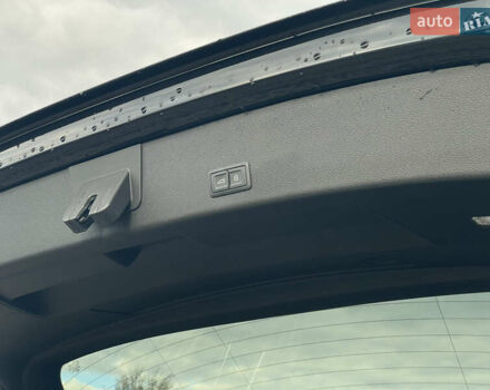 Чорний Ауді E-Tron, об'ємом двигуна 0 л та пробігом 70 тис. км за 39999 $, фото 46 на Automoto.ua