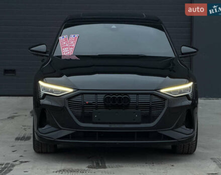 Чорний Ауді E-Tron, об'ємом двигуна 0 л та пробігом 84 тис. км за 36000 $, фото 4 на Automoto.ua