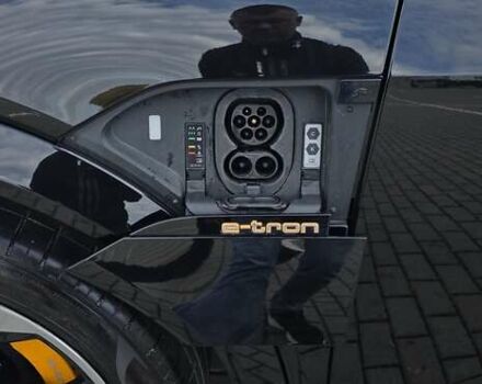 Черный Ауди E-Tron, объемом двигателя 0 л и пробегом 54 тыс. км за 43500 $, фото 54 на Automoto.ua