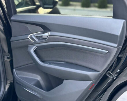 Черный Ауди E-Tron, объемом двигателя 0 л и пробегом 40 тыс. км за 26900 $, фото 32 на Automoto.ua