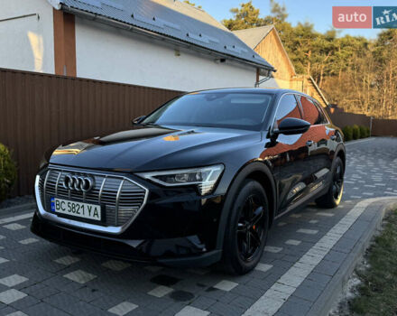 Черный Ауди E-Tron, объемом двигателя 0 л и пробегом 79 тыс. км за 26000 $, фото 1 на Automoto.ua