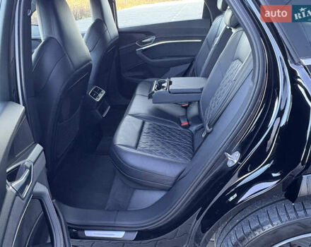 Чорний Ауді E-Tron, об'ємом двигуна 0 л та пробігом 95 тис. км за 36599 $, фото 62 на Automoto.ua
