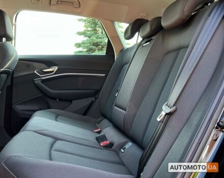 Черный Ауди E-Tron, объемом двигателя 71 л и пробегом 23 тыс. км за 30500 $, фото 12 на Automoto.ua