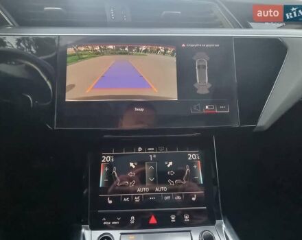 Черный Ауди E-Tron, объемом двигателя 0 л и пробегом 70 тыс. км за 32500 $, фото 30 на Automoto.ua