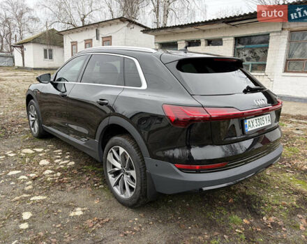Чорний Ауді E-Tron, об'ємом двигуна 0 л та пробігом 126 тис. км за 27000 $, фото 2 на Automoto.ua