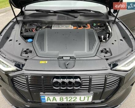 Черный Ауди E-Tron, объемом двигателя 0 л и пробегом 68 тыс. км за 37000 $, фото 36 на Automoto.ua