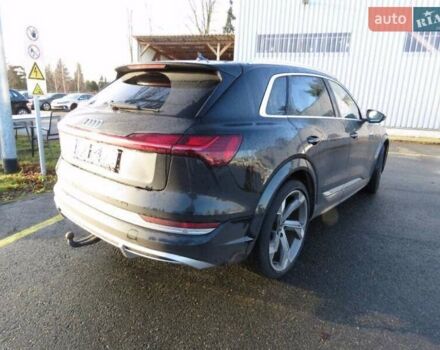 Чорний Ауді E-Tron, об'ємом двигуна 0 л та пробігом 78 тис. км за 47000 $, фото 8 на Automoto.ua