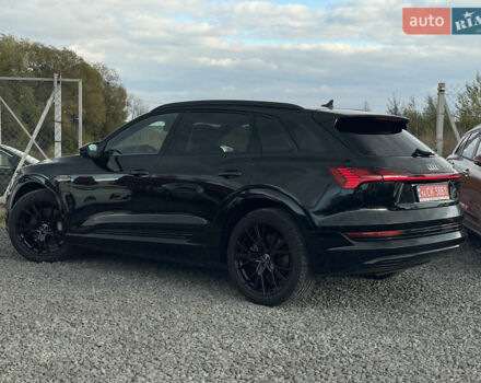 Чорний Ауді E-Tron, об'ємом двигуна 0 л та пробігом 70 тис. км за 39999 $, фото 71 на Automoto.ua