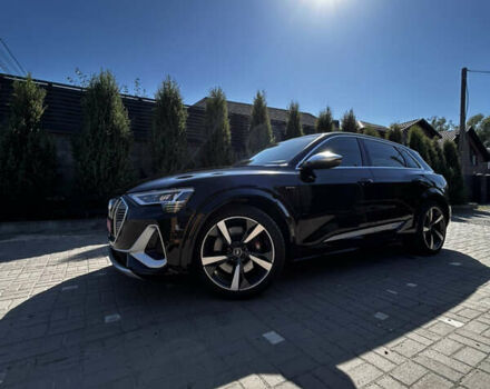 Черный Ауди E-Tron, объемом двигателя 0 л и пробегом 95 тыс. км за 39900 $, фото 6 на Automoto.ua