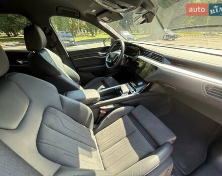 Черный Ауди E-Tron, объемом двигателя 0 л и пробегом 23 тыс. км за 38999 $, фото 37 на Automoto.ua