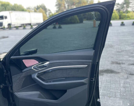 Чорний Ауді E-Tron, об'ємом двигуна 0 л та пробігом 35 тис. км за 40950 $, фото 52 на Automoto.ua