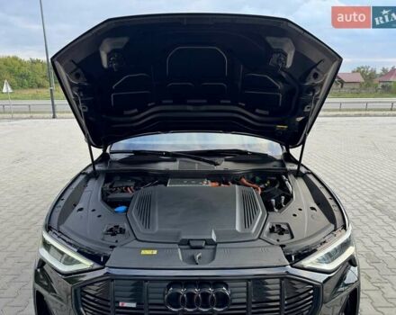 Черный Ауди E-Tron, объемом двигателя 0 л и пробегом 120 тыс. км за 29500 $, фото 38 на Automoto.ua