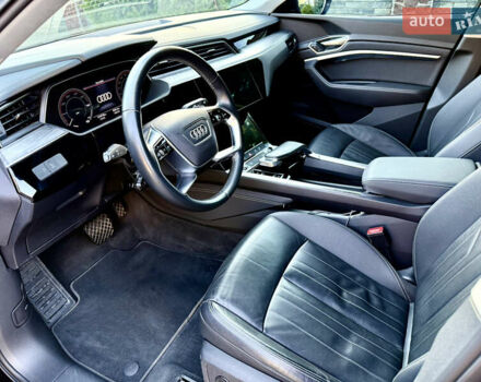 Черный Ауди E-Tron, объемом двигателя 0 л и пробегом 140 тыс. км за 29299 $, фото 13 на Automoto.ua