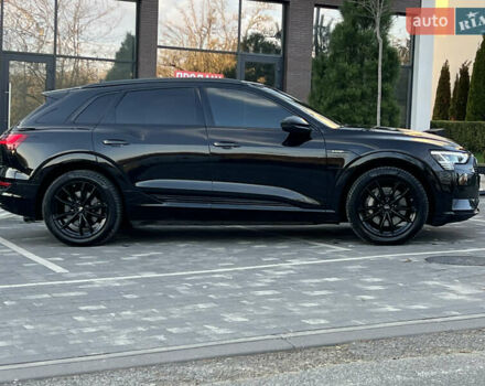 Чорний Ауді E-Tron, об'ємом двигуна 0 л та пробігом 187 тис. км за 23300 $, фото 10 на Automoto.ua