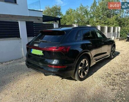 Черный Ауди E-Tron, объемом двигателя 0 л и пробегом 132 тыс. км за 31000 $, фото 2 на Automoto.ua