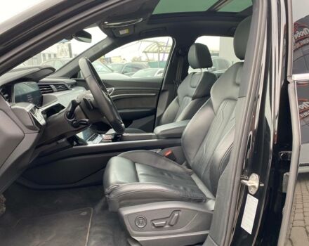 Чорний Ауді E-Tron, об'ємом двигуна 0 л та пробігом 81 тис. км за 36500 $, фото 20 на Automoto.ua