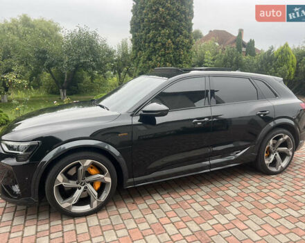 Чорний Ауді E-Tron, об'ємом двигуна 0 л та пробігом 51 тис. км за 47500 $, фото 2 на Automoto.ua