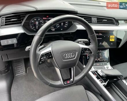 Черный Ауди E-Tron, объемом двигателя 0 л и пробегом 68 тыс. км за 37000 $, фото 25 на Automoto.ua