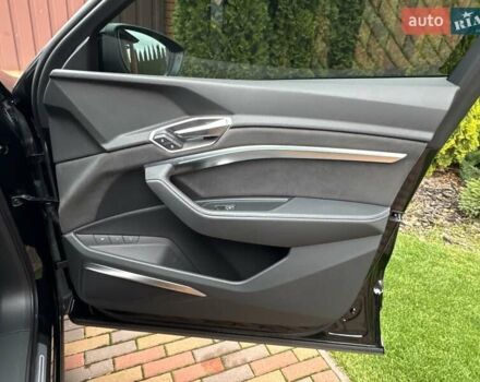 Чорний Ауді E-Tron, об'ємом двигуна 0 л та пробігом 58 тис. км за 42999 $, фото 74 на Automoto.ua
