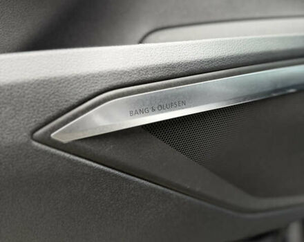 Чорний Ауді E-Tron, об'ємом двигуна 0 л та пробігом 65 тис. км за 41500 $, фото 5 на Automoto.ua