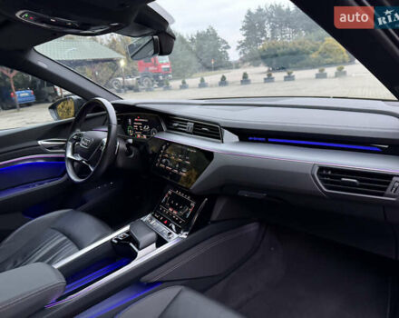 Чорний Ауді E-Tron, об'ємом двигуна 0 л та пробігом 54 тис. км за 37990 $, фото 41 на Automoto.ua
