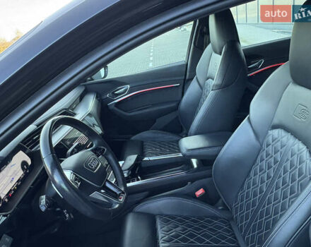 Чорний Ауді E-Tron, об'ємом двигуна 0 л та пробігом 95 тис. км за 36599 $, фото 52 на Automoto.ua