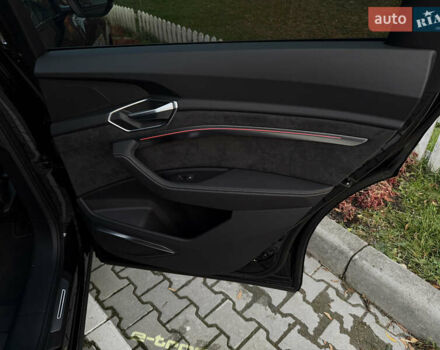 Чорний Ауді E-Tron, об'ємом двигуна 0 л та пробігом 58 тис. км за 39999 $, фото 47 на Automoto.ua