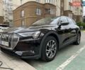 Чорний Ауді E-Tron, об'ємом двигуна 0 л та пробігом 60 тис. км за 33500 $, фото 4 на Automoto.ua