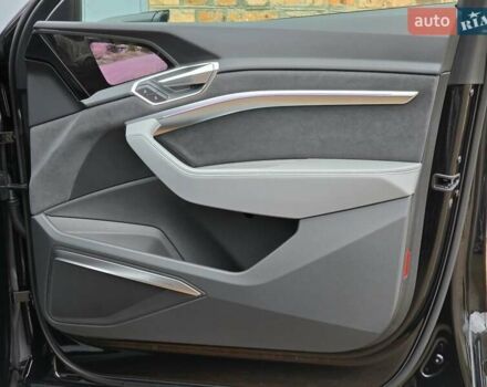 Черный Ауди E-Tron, объемом двигателя 0 л и пробегом 40 тыс. км за 48888 $, фото 43 на Automoto.ua