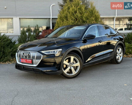 Чорний Ауді E-Tron, об'ємом двигуна 0 л та пробігом 79 тис. км за 29999 $, фото 4 на Automoto.ua