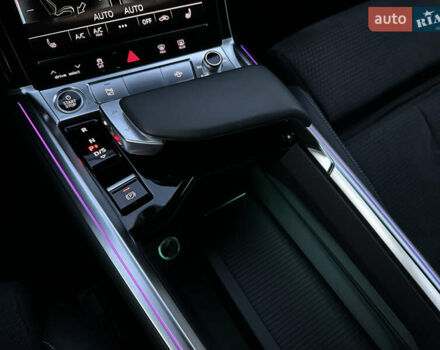 Черный Ауди E-Tron, объемом двигателя 0 л и пробегом 158 тыс. км за 31000 $, фото 5 на Automoto.ua