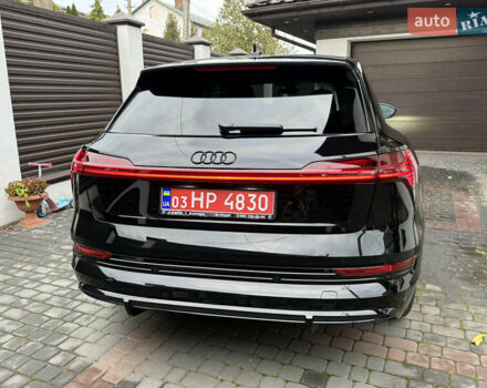 Черный Ауди E-Tron, объемом двигателя 0 л и пробегом 64 тыс. км за 31700 $, фото 21 на Automoto.ua