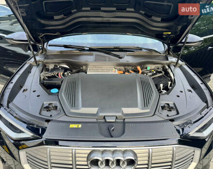 Чорний Ауді E-Tron, об'ємом двигуна 0 л та пробігом 96 тис. км за 30900 $, фото 75 на Automoto.ua