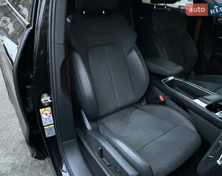 Чорний Ауді E-Tron, об'ємом двигуна 0 л та пробігом 42 тис. км за 54700 $, фото 18 на Automoto.ua