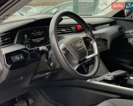 Черный Ауди E-Tron, объемом двигателя 0 л и пробегом 64 тыс. км за 35955 $, фото 27 на Automoto.ua