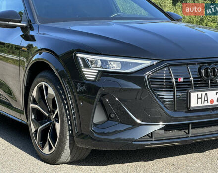 Черный Ауди E-Tron, объемом двигателя 0 л и пробегом 55 тыс. км за 44999 $, фото 24 на Automoto.ua