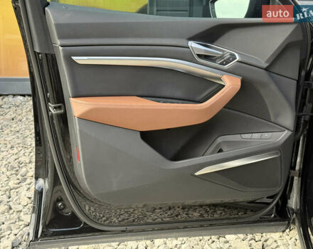 Черный Ауди E-Tron, объемом двигателя 0 л и пробегом 80 тыс. км за 34500 $, фото 61 на Automoto.ua