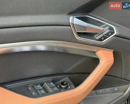 Черный Ауди E-Tron, объемом двигателя 0 л и пробегом 80 тыс. км за 34500 $, фото 65 на Automoto.ua